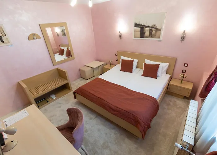 Euro Garni Hotel